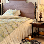 I love the material of this duvet cover! Its soft and breathable, making it perfect for a good night's sleep.
