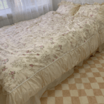 I love this bedding set! The bed linens are soft, and the duvet cover is stylish. It has made my bedroom feel so much cozier!