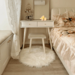 The bedding is so comfortable and stylish. The duvet covers are my favorite, and the pillowcases are soft. The bed linens are a great addition to my room.