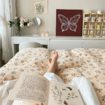 The bedding sets are perfect for all seasons. The duvet covers are lightweight, and the bed sheets are breathable. Pillowcases are soft and cozy. These bed linens are a great buy!