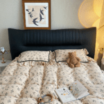 The bedding sets are perfect for all seasons. The duvet covers are lightweight, and the bed sheets are breathable. Pillowcases are soft and cozy. These bed linens are a great buy!