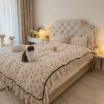 This duvet cover is very comfortable and the bed sheets are so soft. The bedding sets are well-made, and the pillowcases are stylish. These bed linens are a fantastic buy!