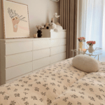This duvet cover is very comfortable and the bed sheets are so soft. The bedding sets are well-made, and the pillowcases are stylish. These bed linens are a fantastic buy!