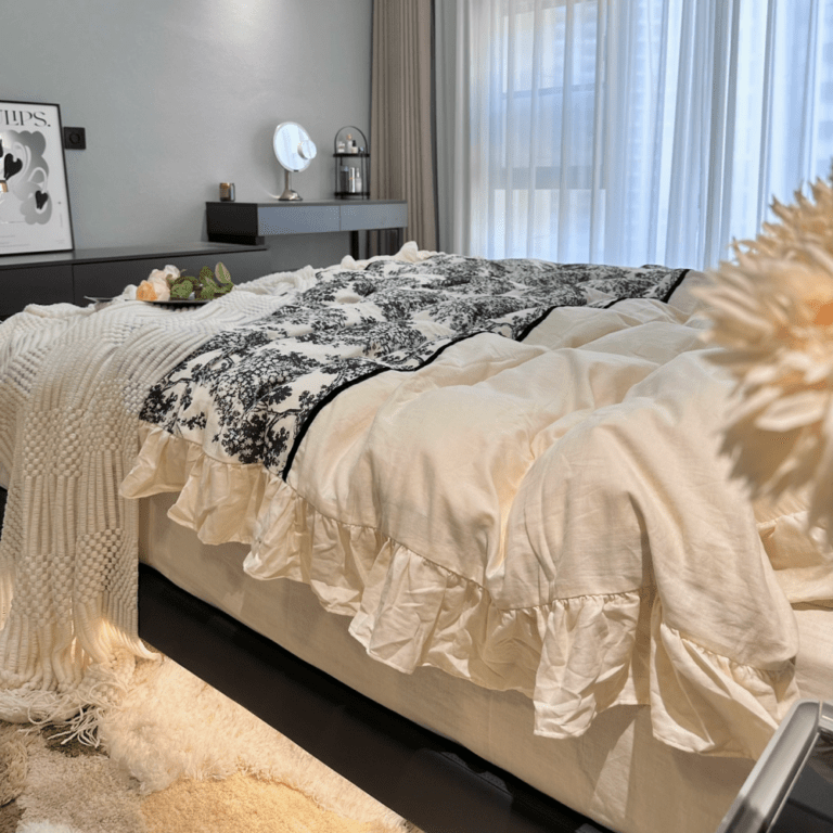 it keeps me comfortable throughout the night. I love the design; it adds character to my bedroom!This bedding is both cozy and elegant! The softness is incredible