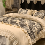 This bedding is both cozy and elegant! The softness is incredible, and it keeps me comfortable throughout the night. I love the design; it adds character to my bedroom!