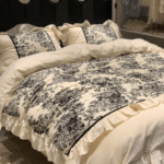 This bedding is both cozy and elegant! The softness is incredible, and it keeps me comfortable throughout the night. I love the design; it adds character to my bedroom!