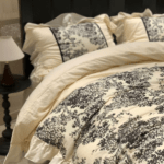 This bedding is both cozy and elegant! The softness is incredible, and it keeps me comfortable throughout the night. I love the design; it adds character to my bedroom!