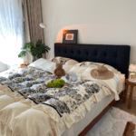 it adds a touch of elegance to my bedroom!This bedding is perfect for cozy nights! Its soft, warm, and the double-gauze construction makes it lightweight yet durable. I love the pattern