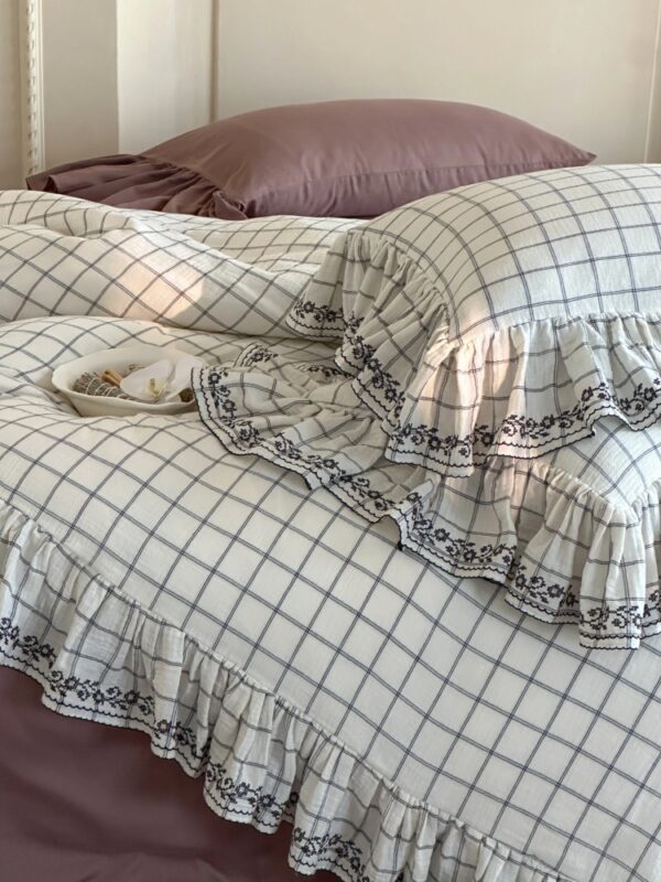 White Plaid Bedding Bundles