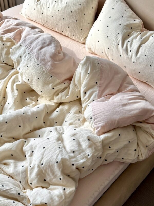 Cute Polka Dot Double - Layered Cotton Gauze Bedding Set