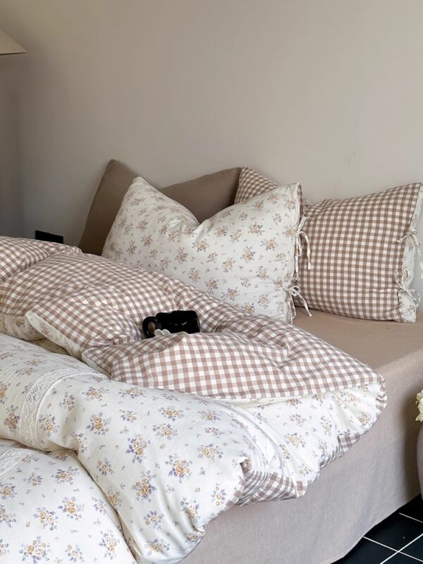 Double - Layer Gauze Floral Checkered Bedding Set