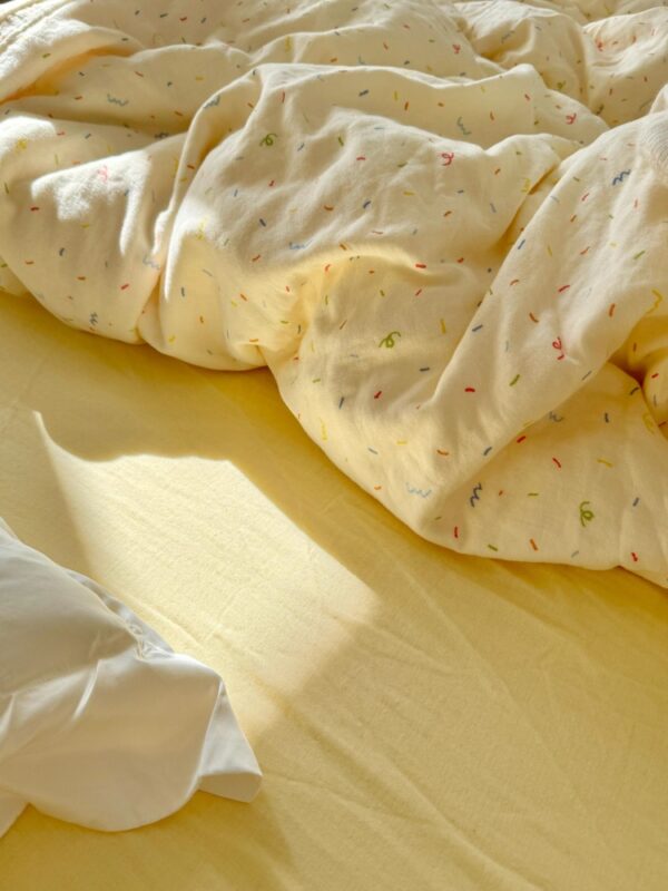 Cotton Double-Layer Yarn Bedding Set with Cute Colorful Sprinkles Patterns