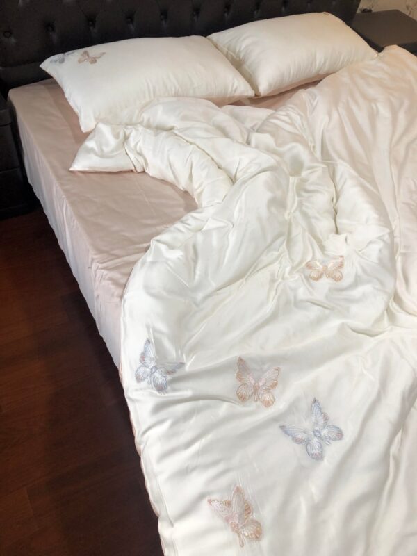 Luxury Tencel Bedding with Butterfly Embroidery