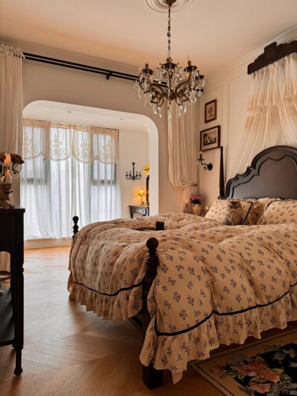 French Retro Bedding Set With Double-layered Yarn Technique