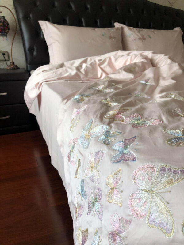 100% Cotton Pink Bedding Set with Colorful Butterfly Embroidery