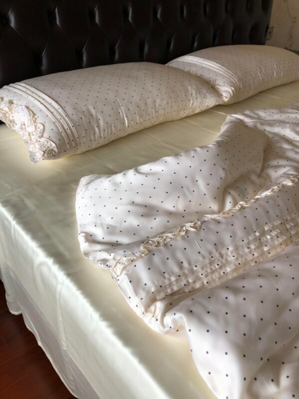 Esther Bedding Set