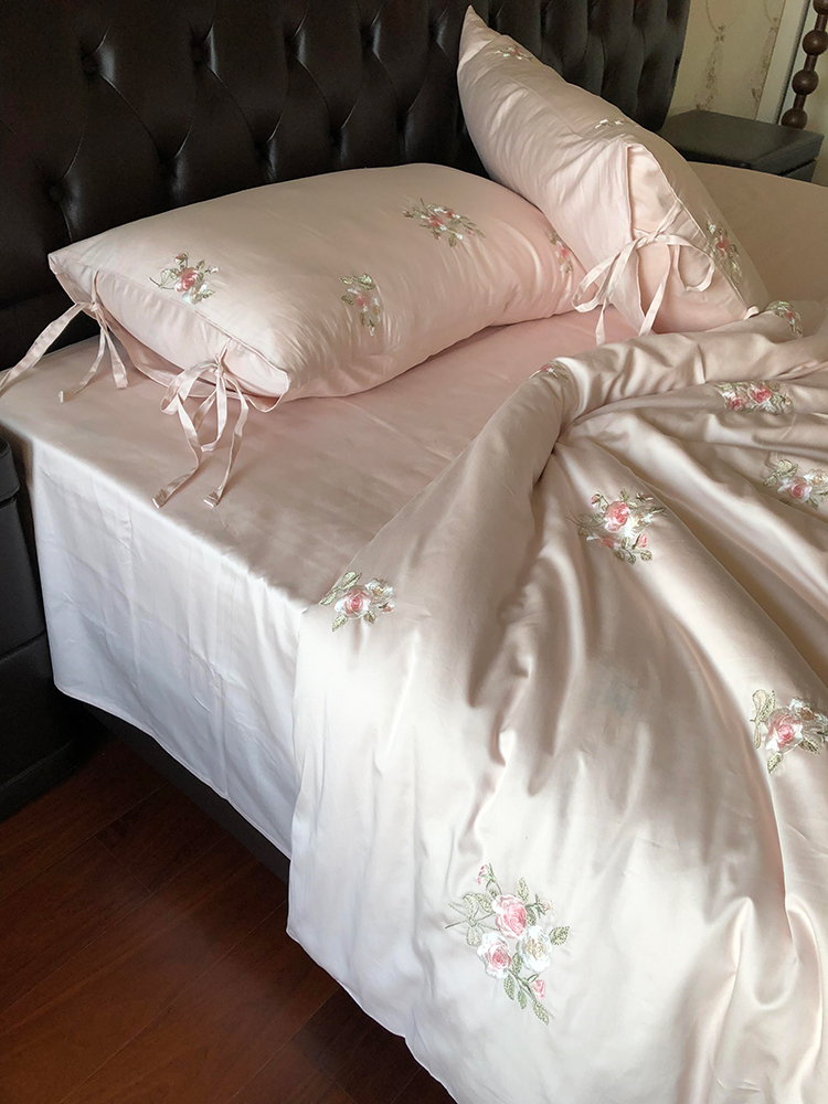 Linda Bedding Set - Image 4