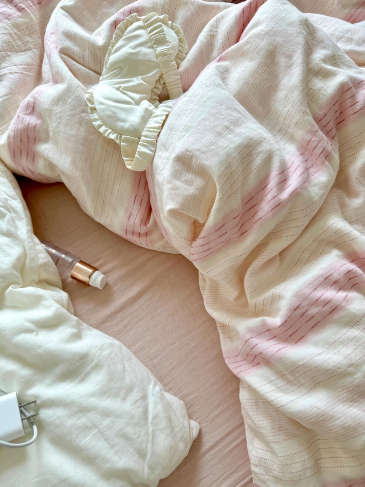 Lydia Bedding Set - Image 4