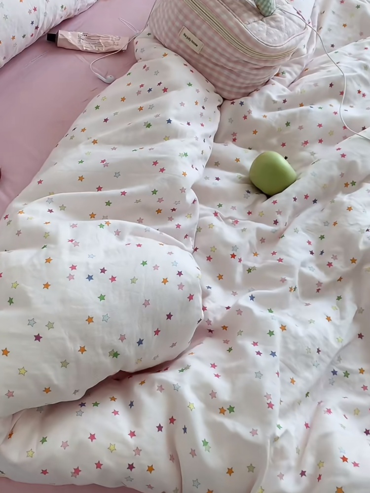 Maggie Bedding Set