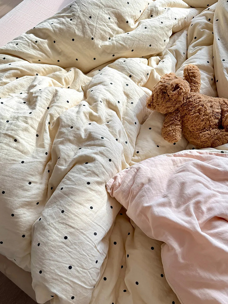 Scarlett Bedding Set - Image 5