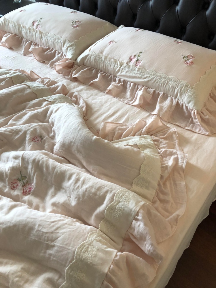 Mary Bedding Set - Image 2