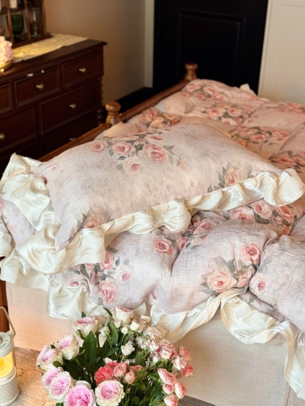 Molly Bedding Set