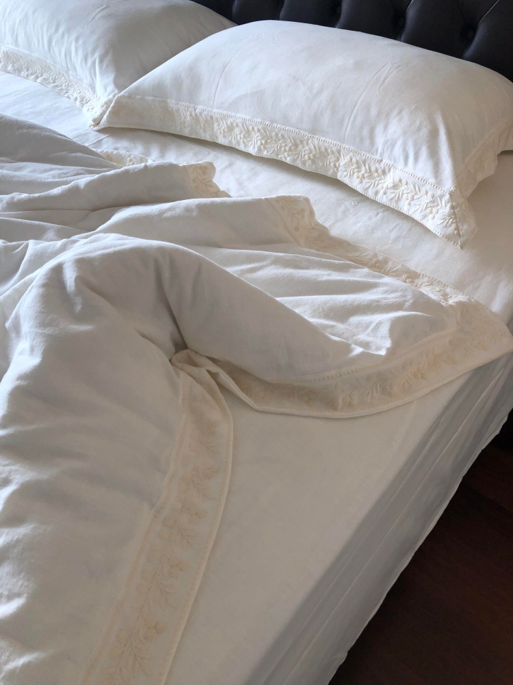 Nicole Bedding Set - Image 2