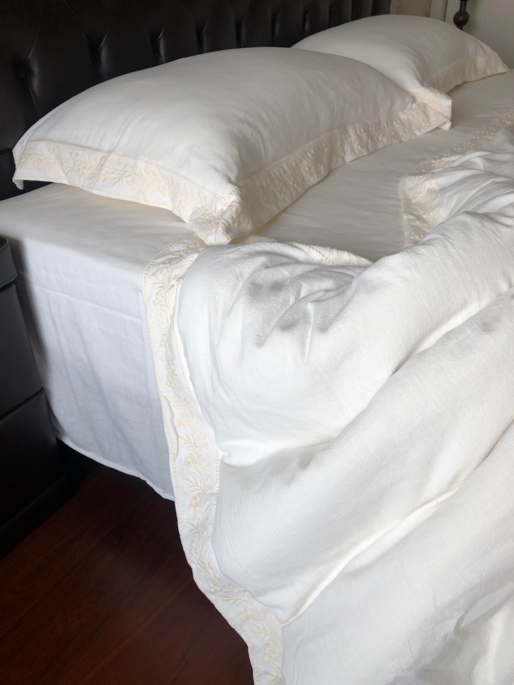 Nicole Bedding Set - Image 5