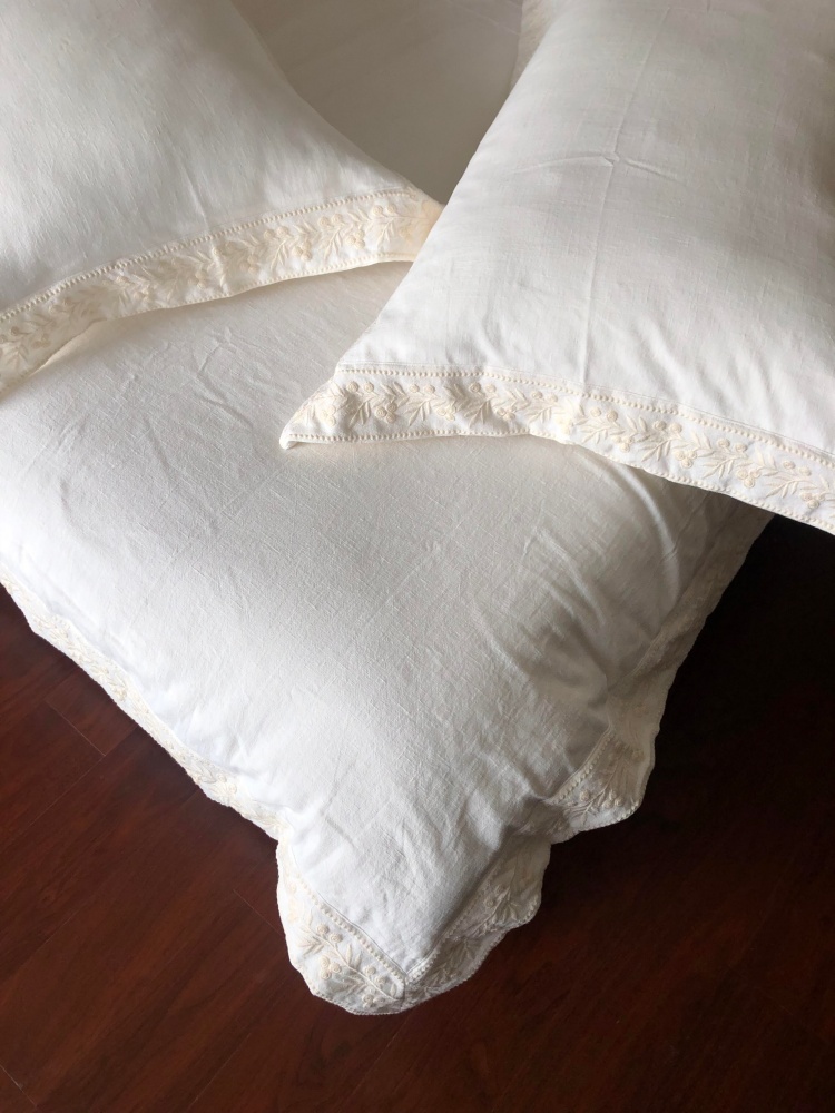 Nicole Bedding Set - Image 6