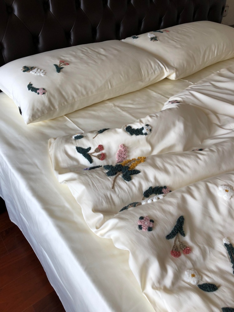 Rebecca Bedding Set - Image 3