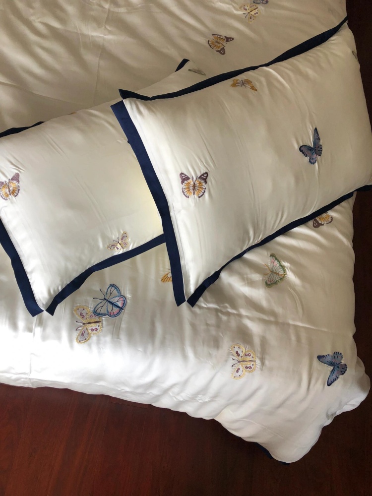 Samantha Bedding Set - Image 2
