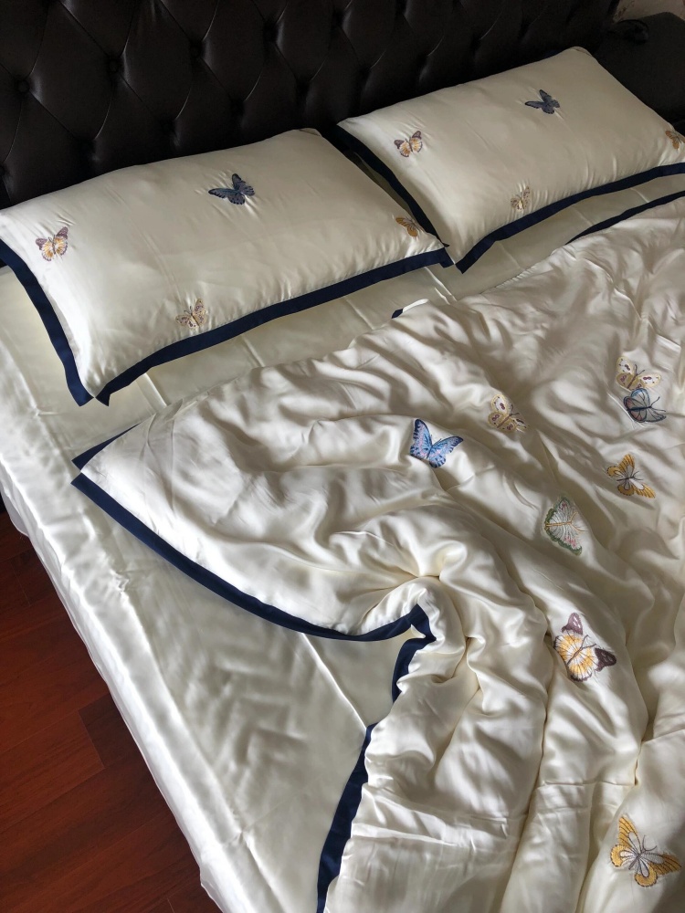Samantha Bedding Set - Image 3