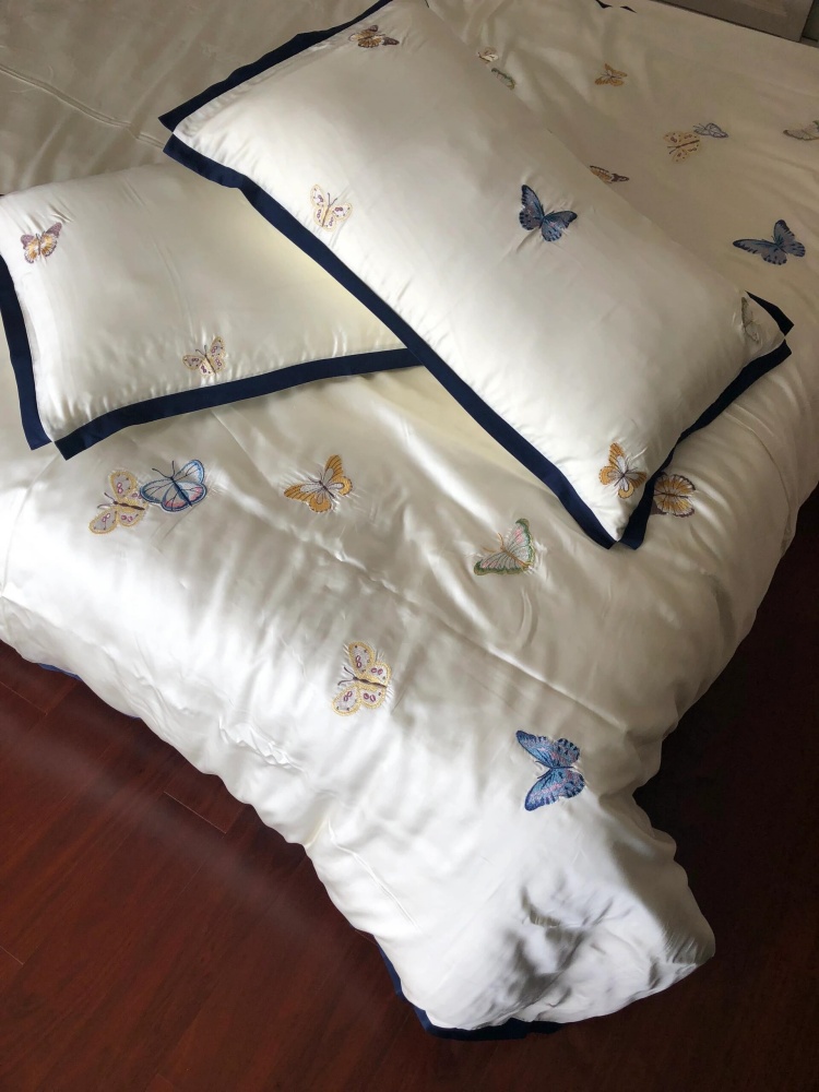 Samantha Bedding Set - Image 5